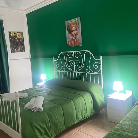 Casa Vacanze Paola ポルト・エンペードクレ エクステリア 写真